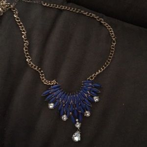 Statement necklace